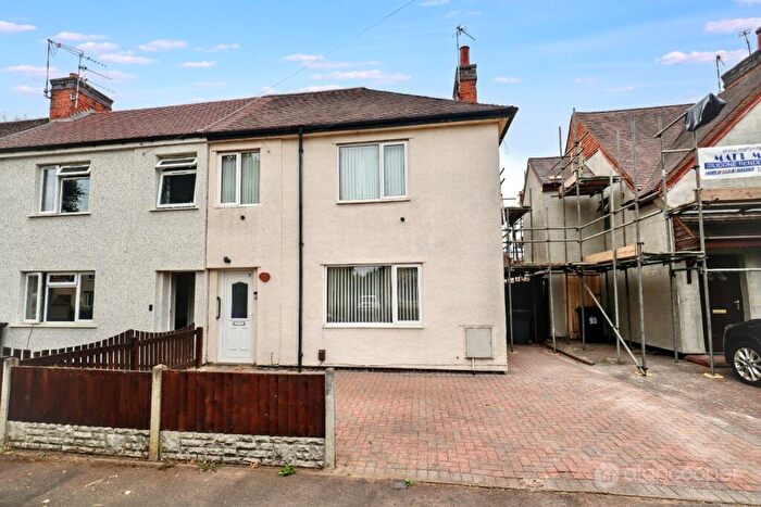 3 Bedroom End Of Terrace House For Sale In Waverley Avenue, Attleborough, Nuneaton, CV11