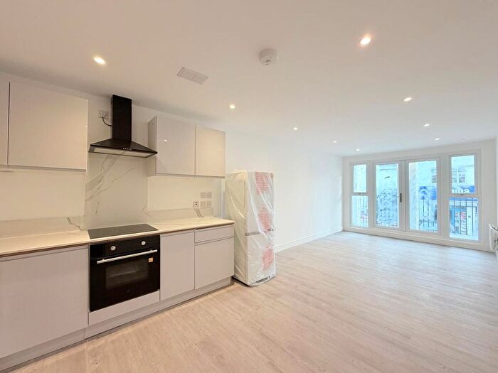 3 Bedroom Flat To Rent In Matrix Court, Queensway, Enfield, EN3