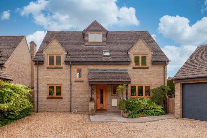 6 Bedroom Detached House To Rent In Bartholomew Close, Ducklington, Witney, OX29