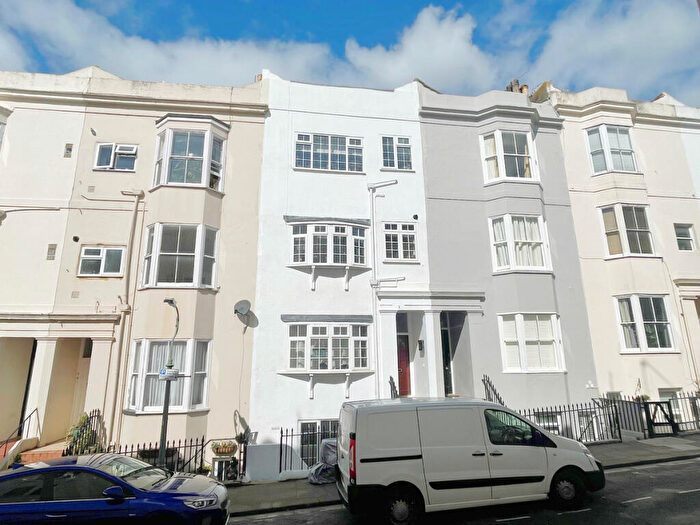 1 Bedroom Apartment To Rent In Lansdowne Street, Hove, BN3
