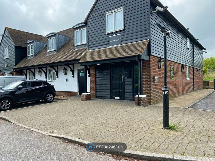 Studio To Rent In Hever Court Road, Singlewell, DA12