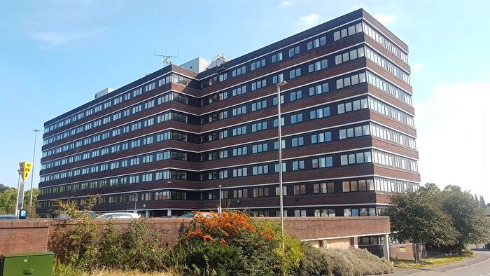 2 Bedroom Apartment To Rent In Castle Court, DY2