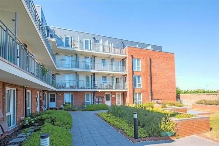 1 Bedroom Flat To Rent In Lankaster Gardens, London, N2
