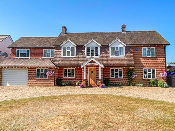 6 Bedroom Detached House For Sale In North Links Road, Flackwell Heath, High Wycombe, HP10
