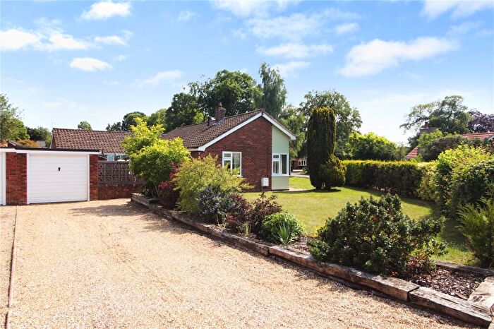3 Bedroom Bungalow For Sale In Birkbeck Close, Stoke Holy Cross, Norwich, Norfolk, NR14
