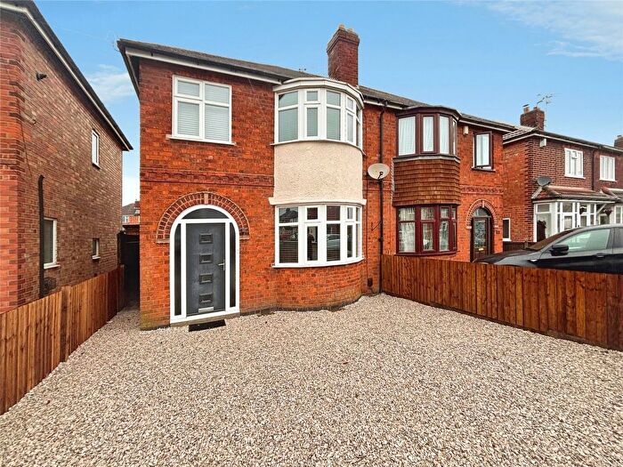 3 Bedroom Semi Detached House To Rent In Alton Road, Leicester, Leicestershire, LE2