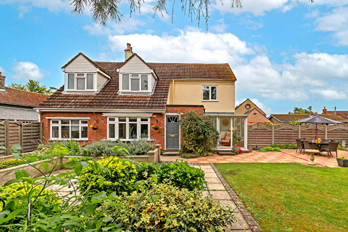 4 Bedroom Detached House For Sale In Ickwell Road, Northill, SG18