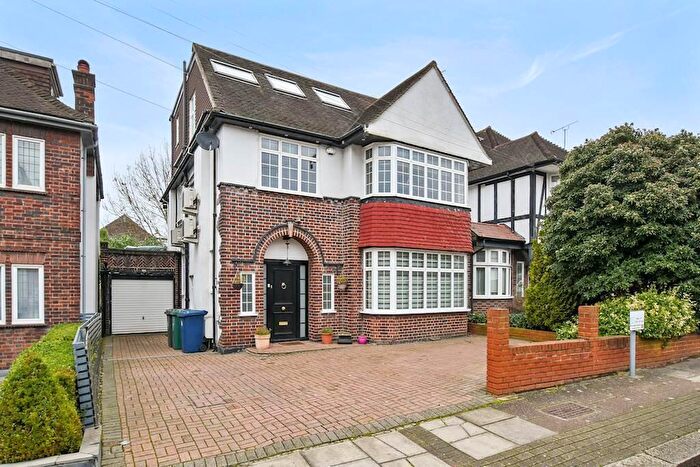 6 Bedroom House To Rent In Highfield Gardens, London, NW11
