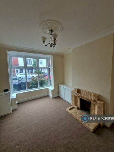 2 Bedroom Terraced House To Rent In Bamville Road, Birmingham, B8