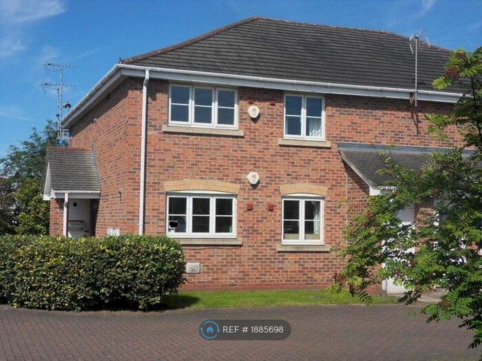 2 Bedroom Flat To Rent In Angelina Close, Sandbach, CW11