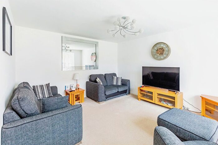 5 Bedroom Detached House For Sale In Darsdale Drive, Raunds, Wellingborough, NN9