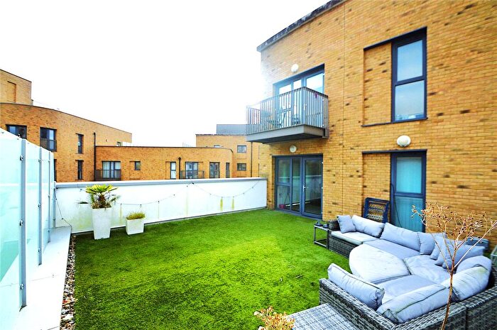 2 Bedroom Flat To Rent In Whitestone Way, Croydon, CR0