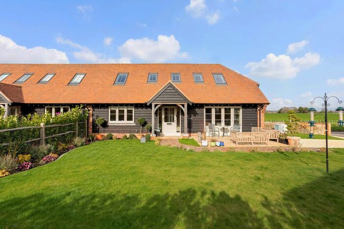 2 Bedroom Semi-Detached House For Sale In South Mundham, Chichester, PO20