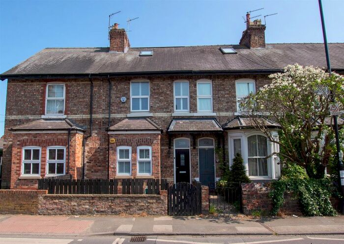 3 Bedroom Terraced House To Rent In Burton Stone Lane, York, YO30