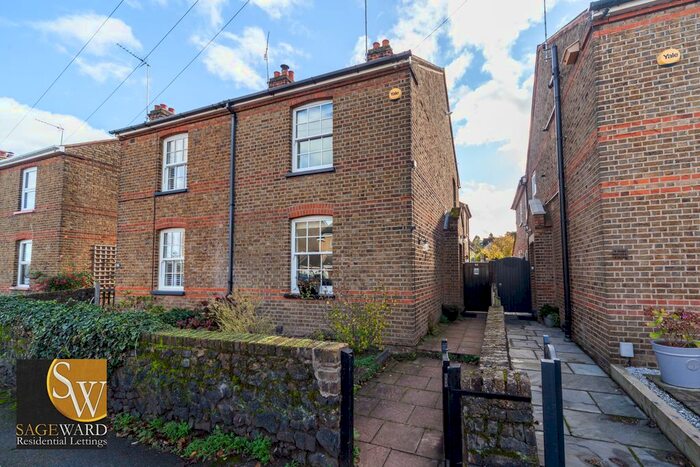 3 Bedroom Semi-Detached House To Rent In Tamworth Road, Hertford, Hertfordshire, SG13