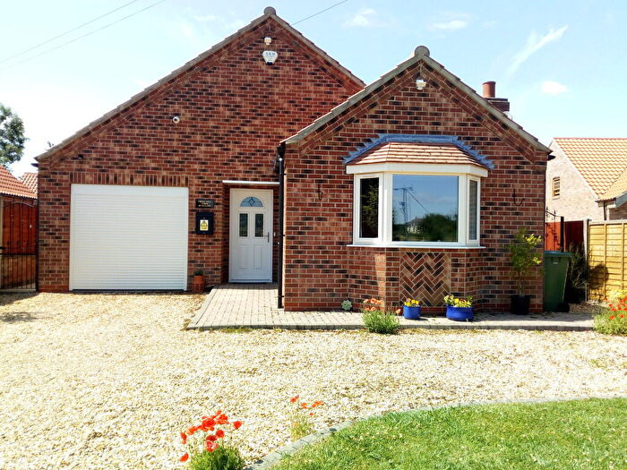 3 Bedroom Detached Bungalow For Sale In Carrhouse Road, Belton, DN9