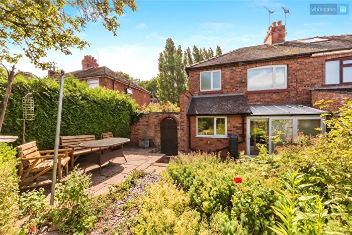 3 Bedroom Semi-Detached House For Sale In Ford Lane, Crewe, Cheshire, CW1