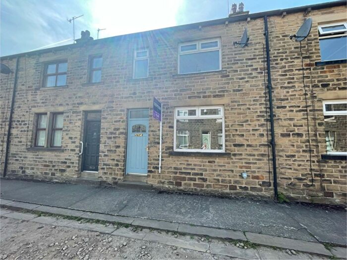 3 Bedroom Terraced House To Rent In Gladstone Street, Bingley, West Yorkshire, BD16