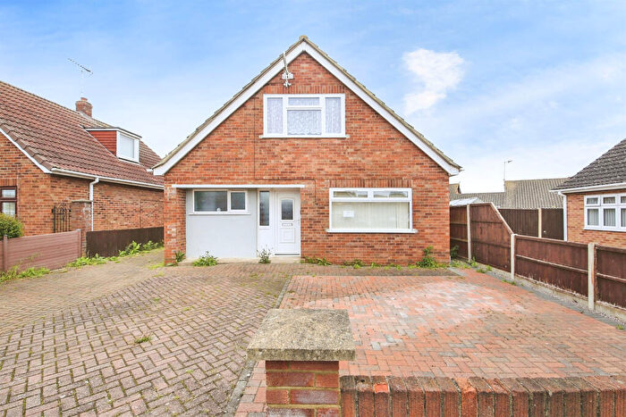 3 Bedroom Bungalow For Sale In Ellwood Avenue, Peterborough, PE2
