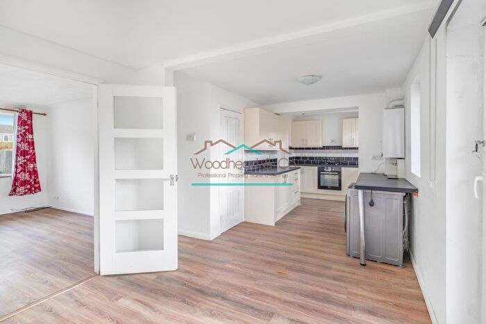 3 Bedroom Semi-detached House For Sale In Fernie Way, Wellingborough, NN8