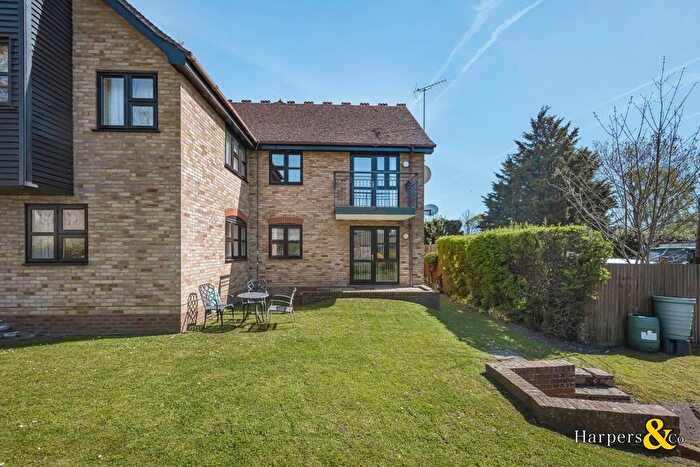 2 Bedroom Flat For Sale In Clarendon Mews, Bexley, DA5