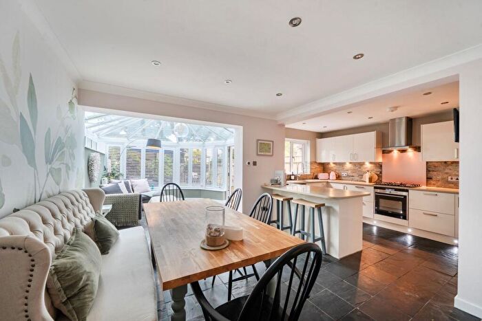 4 Bedroom Terraced House For Sale In Field Walk, Lymington, SO41