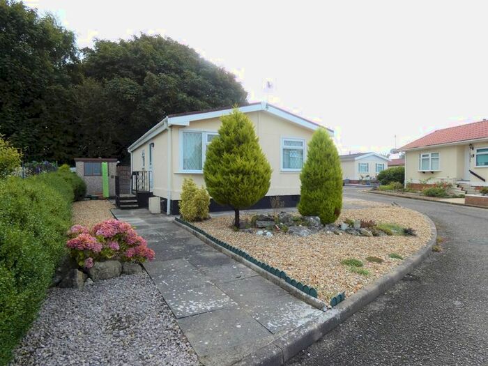 2 Bedroom Mobile/park Home For Sale In Lancia Crescent, Carr Bridge Residential Park, Blackpool, FY4