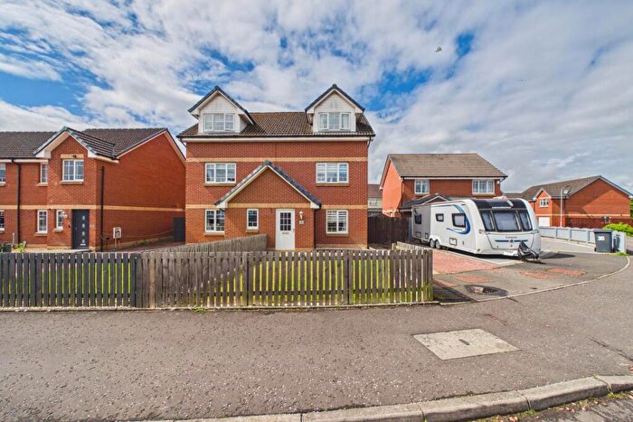 3 Bedroom Semi-Detached House For Sale In St Andrews Drive, Law, ML8