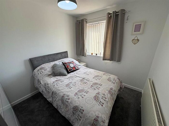 2 Bedroom Detached Bungalow For Sale In Plumpton Gardens, Wrose, Bradford, BD2