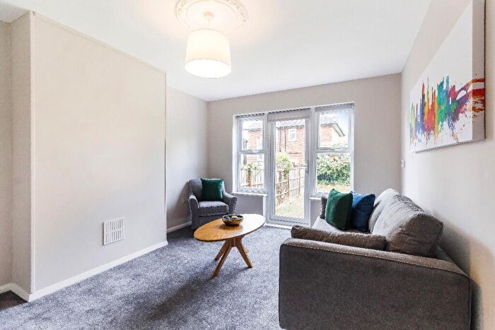 2 Bedroom House To Rent In Hucknall Road, Nottingham, Nottinghamshire, NG5