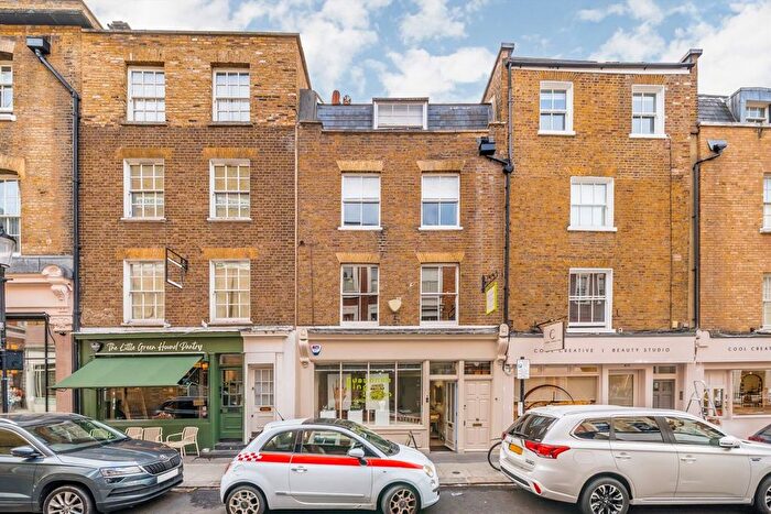 2 Bedroom Maisonette For Sale In Holland Street, Kensington, W8
