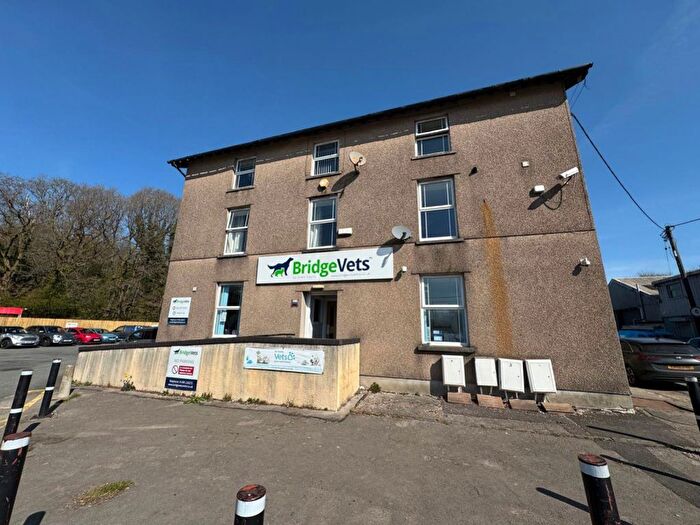 1 Bedroom Flat To Rent In Commercial Street, Pontllanfraith, Blackwood, NP12