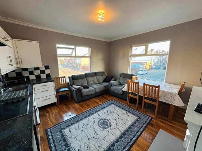 2 Bedroom Flat To Rent In High Street, Wolstanton, ST5