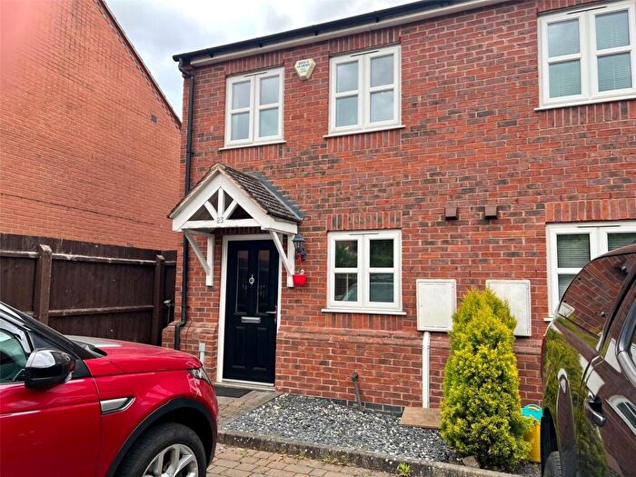 2 Bedroom End Of Terrace House For Sale In Chapel Street, Oadby, Leicester, LE2