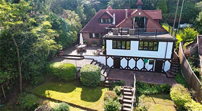 3 Bedroom Detached House For Sale In Whitmore Vale, Grayshott, Surrey, GU26