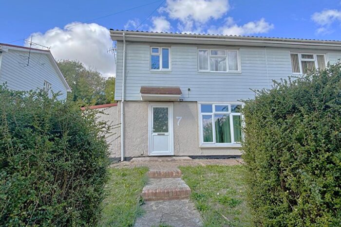3 Bedroom Semi-Detached House For Sale In Walpole Road, Winchester, SO22