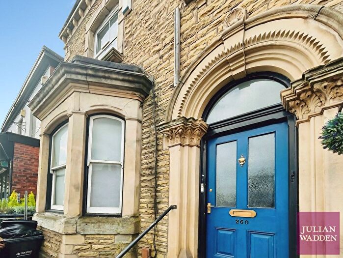 2 Bedroom Flat To Rent In Wellington Road, Stockport, SK2