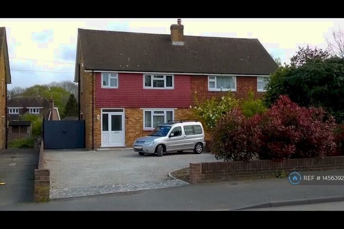 3 Bedroom Semi-Detached House To Rent In Willington Street, Maidstone, ME15