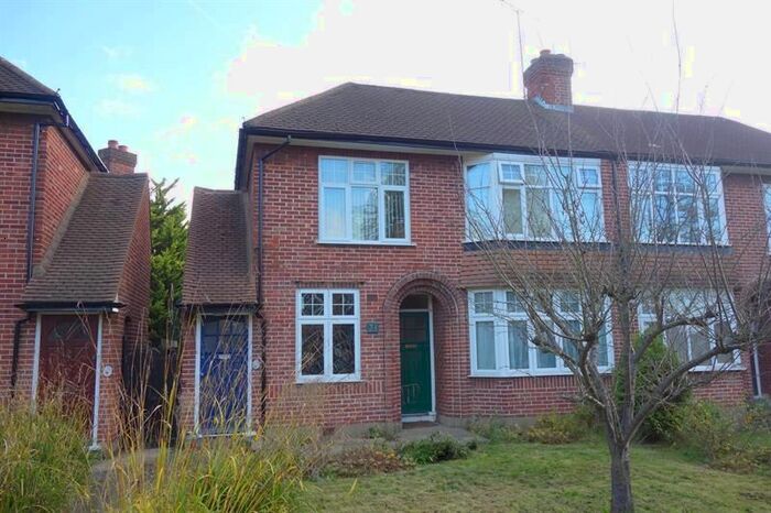 2 Bedroom Flat To Rent In Hallside Road, Enfield, EN1