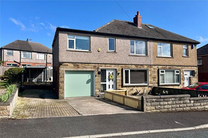 4 Bedroom Semi Detached House For Sale In Weatherhill Crescent, Birchencliffe, Huddersfield, West Yorkshire, HD3
