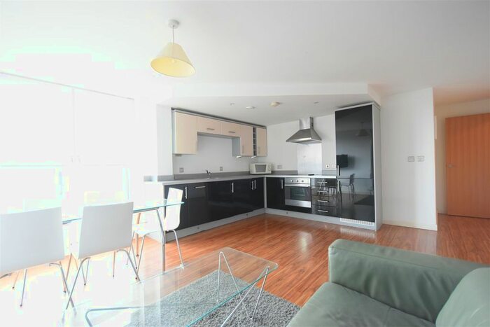 2 Bedroom Flat To Rent In Bromsgrove Street, Birmingham, B5