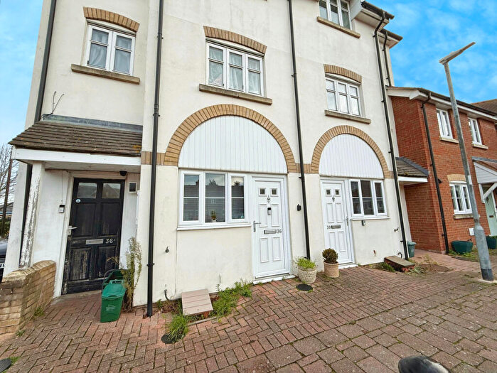 1 Bedroom Maisonette To Rent In Caxton Close, Colchester, CO5