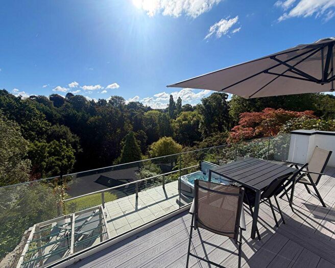 5 Bedroom Link Detached House For Sale In Pitchcombe Gardens | Coombe Dingle, BS9