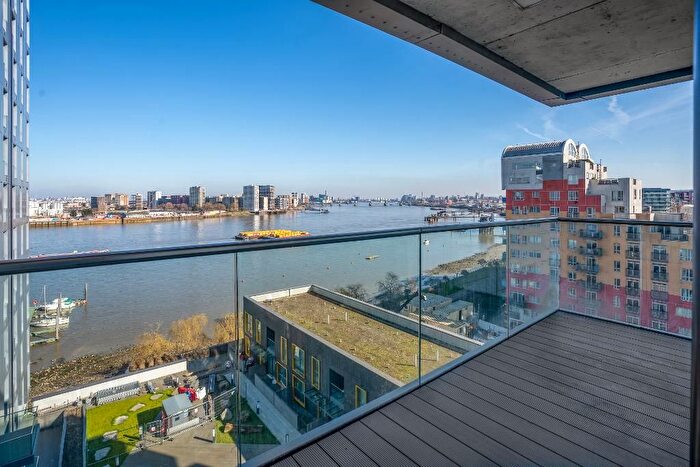 2 Bedroom Flat To Rent In Bessemer Place, North Greenwich, London, SE10