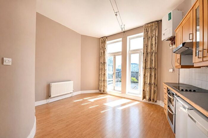 2 Bedroom Flat To Rent In Colston Street, Bristol, Somerset, BS1