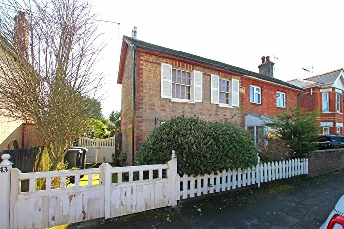 2 Bedroom Cottage For Sale In Wycliffe Road, Bournemouth, BH9