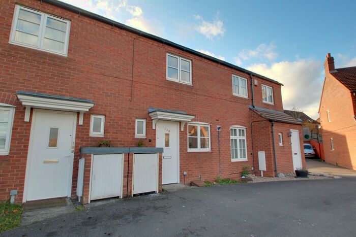 2 Bedroom Town House To Rent In Maidenwell Avenue, Hamilton, Leicester, LE5