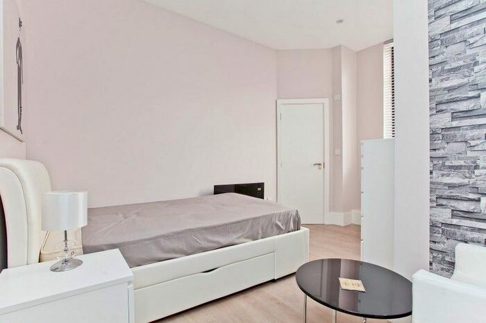 Studio To Rent In B Lithos Road, Hampstead, NW3