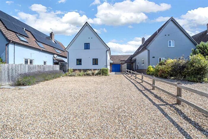 4 Bedroom Link Detached House For Sale In Bridewell Lane, Botesdale, Diss, IP22
