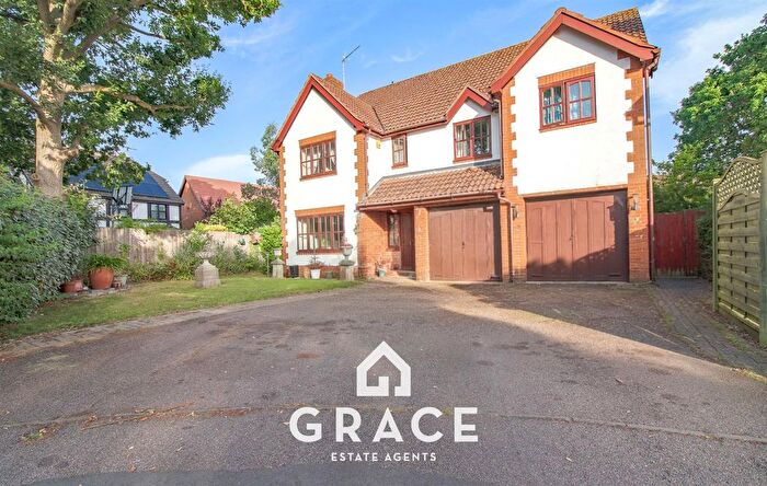 6 Bedroom Detached House For Sale In Eastern Close, Rushmere St. Andrew, Ipswich, IP4
